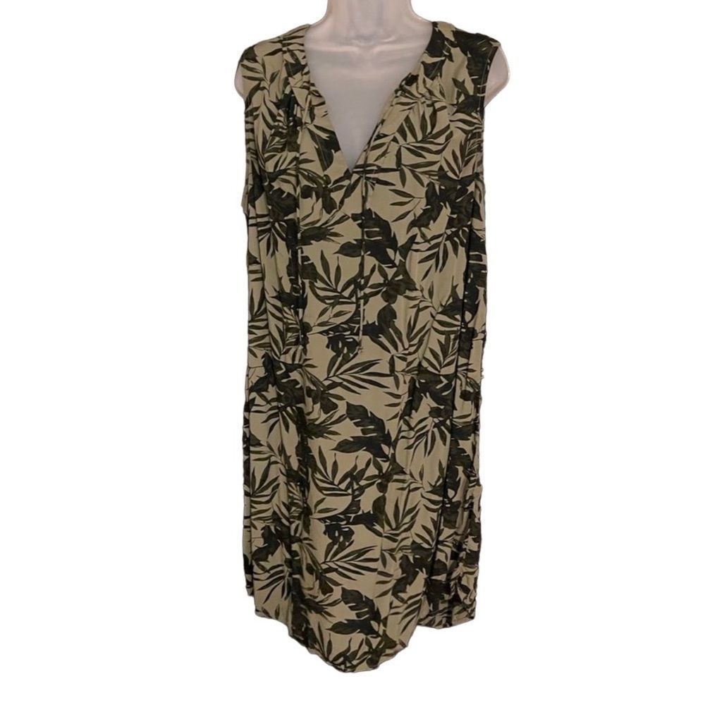 **HP**OLD NAVY Green and Tan Tropical Floral Shift Dress Sz. L